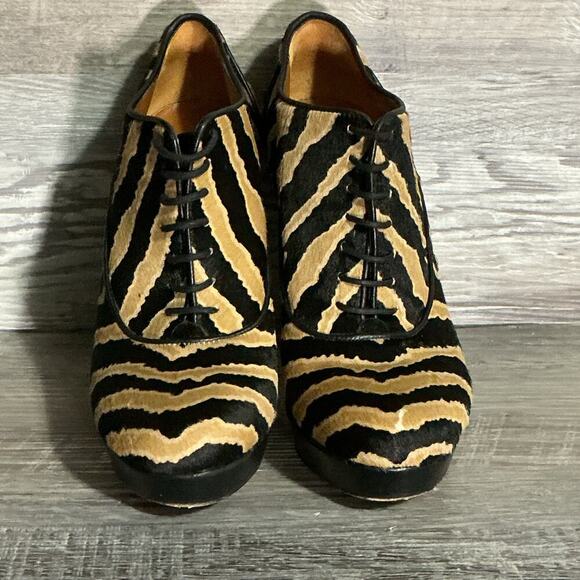Gucci Tiger Print Haircalf LaceUp Heels Vintage Pumps Size US 7.5 - Picture 3 of 16